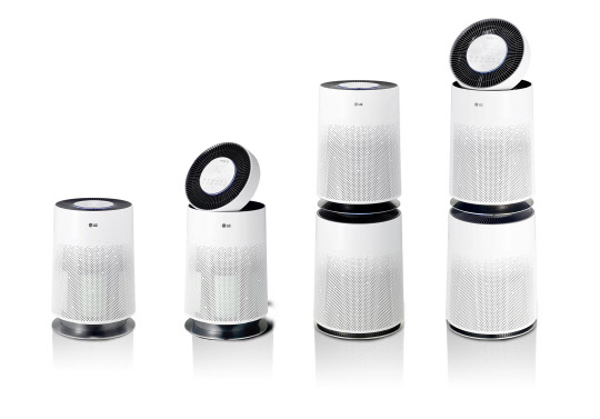 16일 LG전자는 최근 세브란스병원 연구진과 함께 진행한 임상시험인 '성인 알레르기비염 환자에서 공기청정기의 임상적 효능 검증'을 완료했다고 밝혔다. LG전자 퓨리케어 360도 공기청정기 제품 모습 <LG전자 제공>